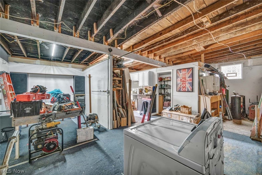 4439 State Road Property Photo 14