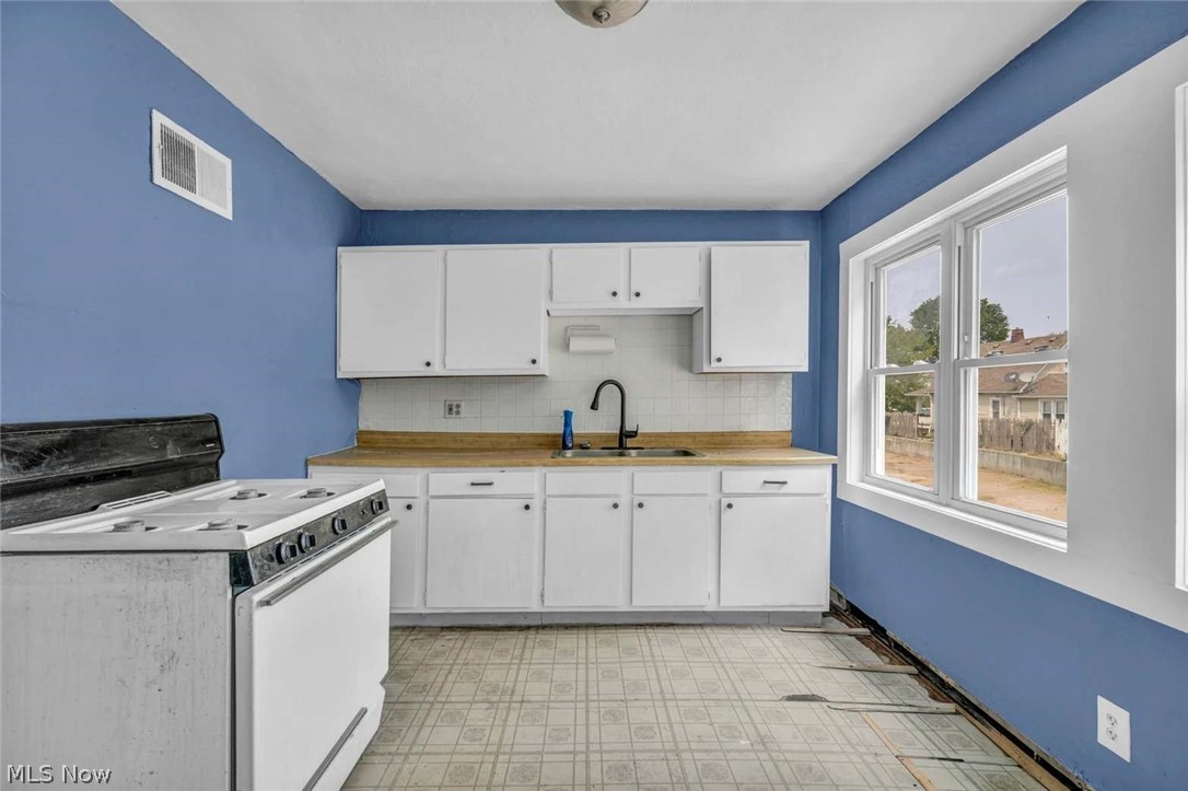 4439 State Road Property Photo 31