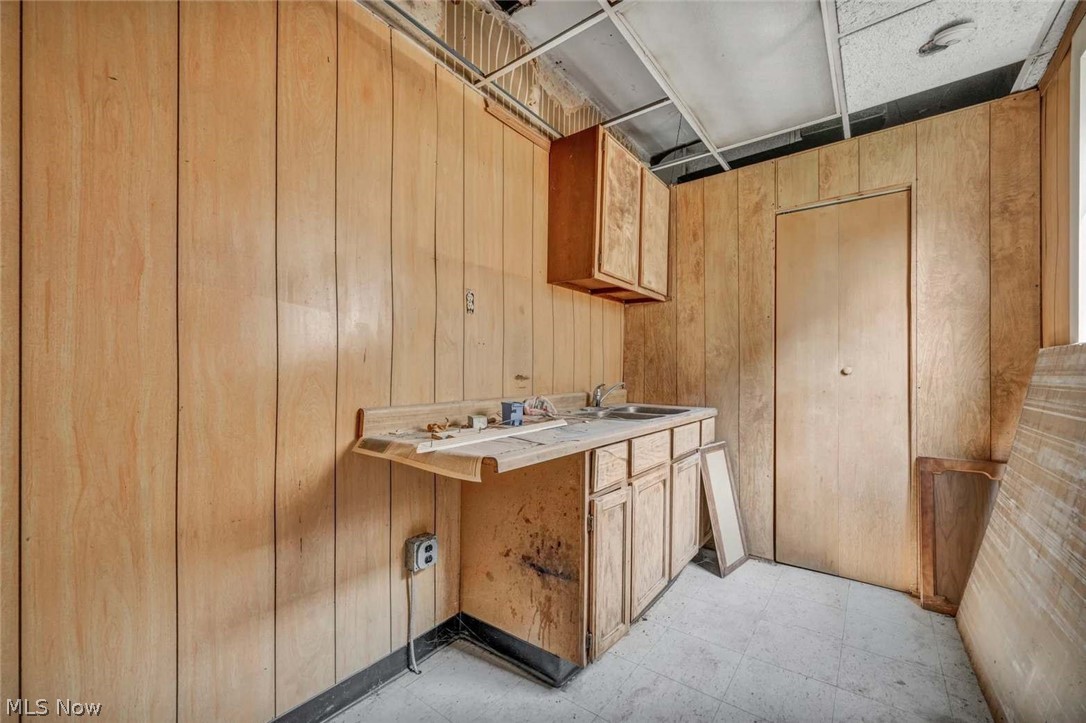 4439 State Road Property Photo 36