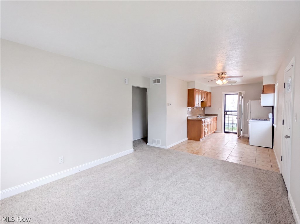12722 Emery Avenue Property Photo 6