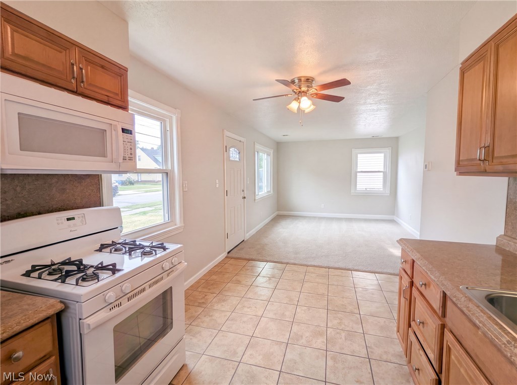 12722 Emery Avenue Property Photo 9
