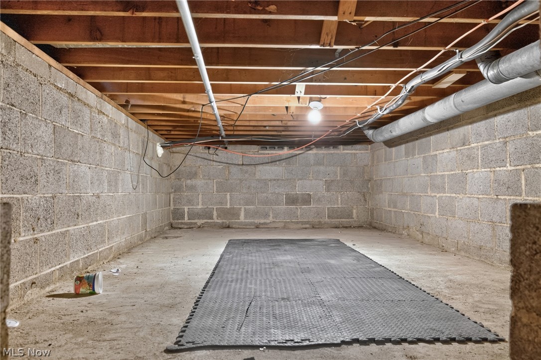 38385 Aurora Road Property Photo 20