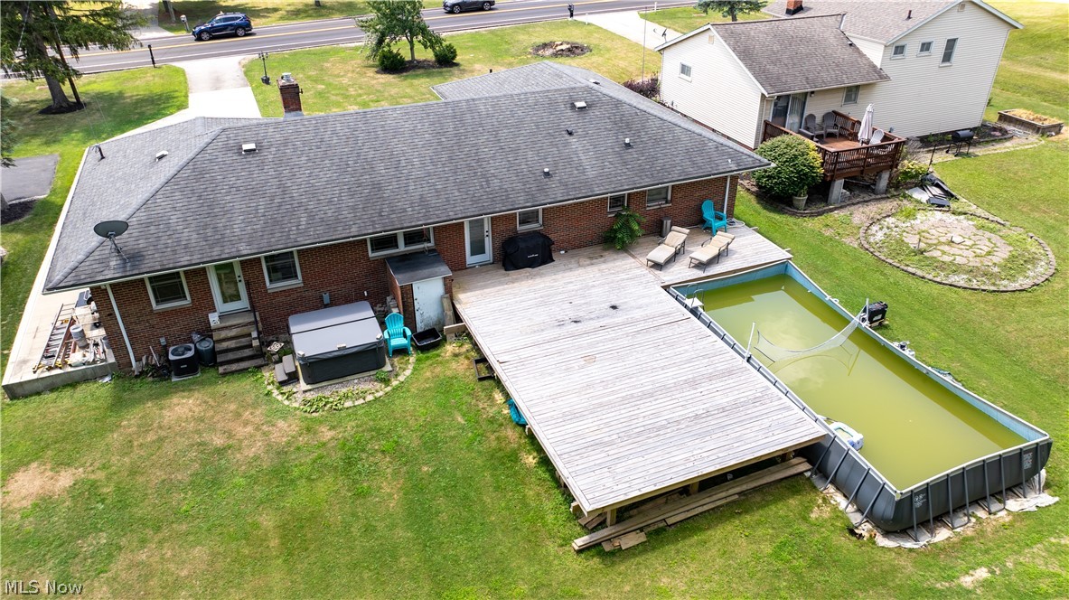38385 Aurora Road Property Photo 22