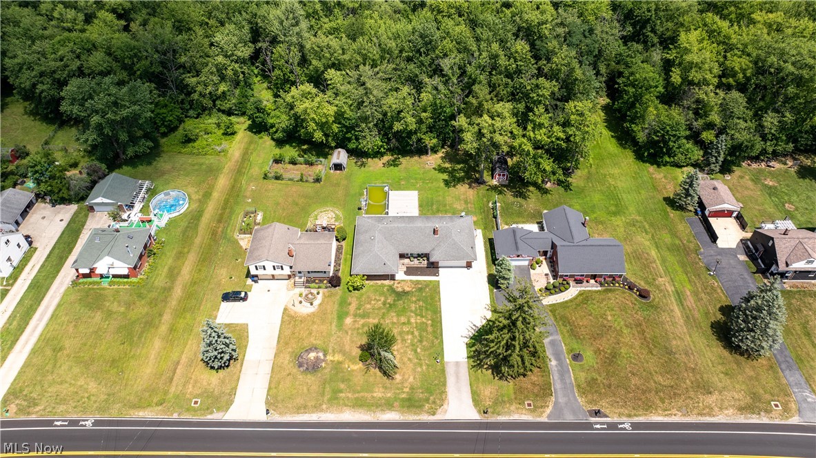 38385 Aurora Road Property Photo 25