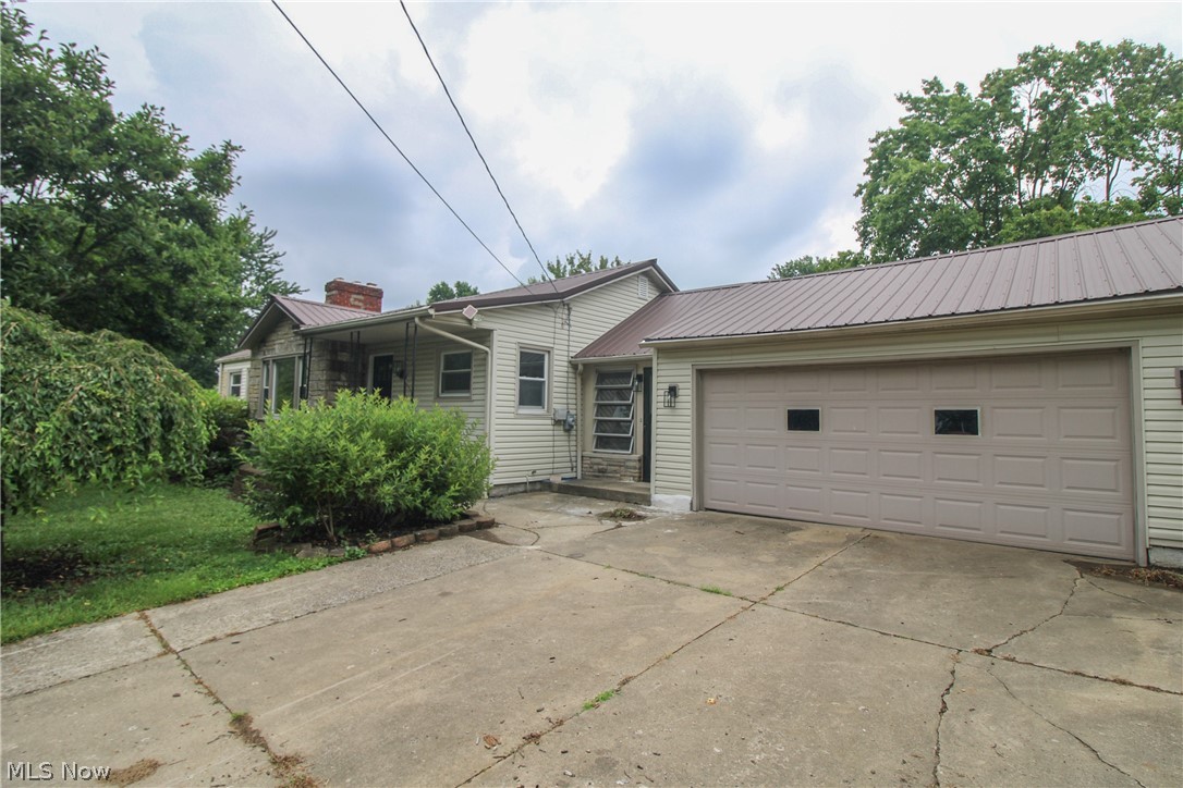 6707 James Street Property Photo 1