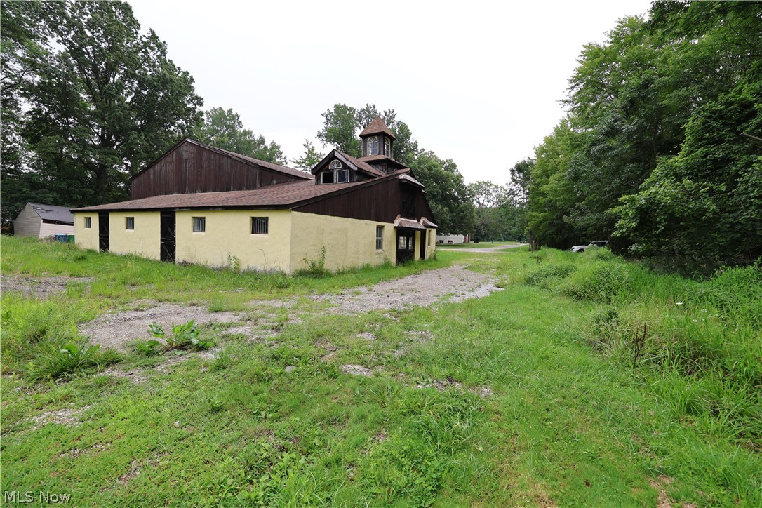 2938 Som Center Road Property Photo 14