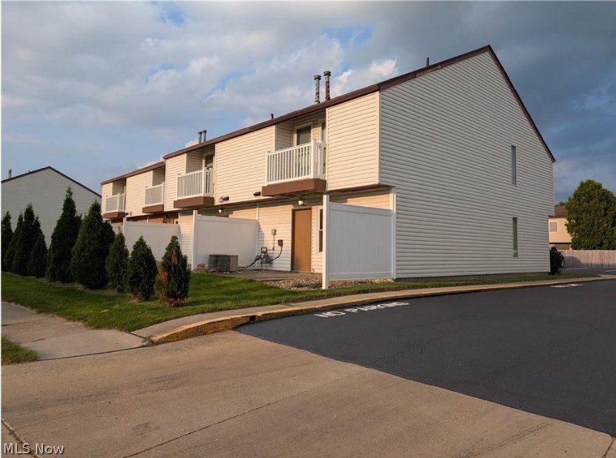 1565 Whitehall Boulevard Property Photo 3