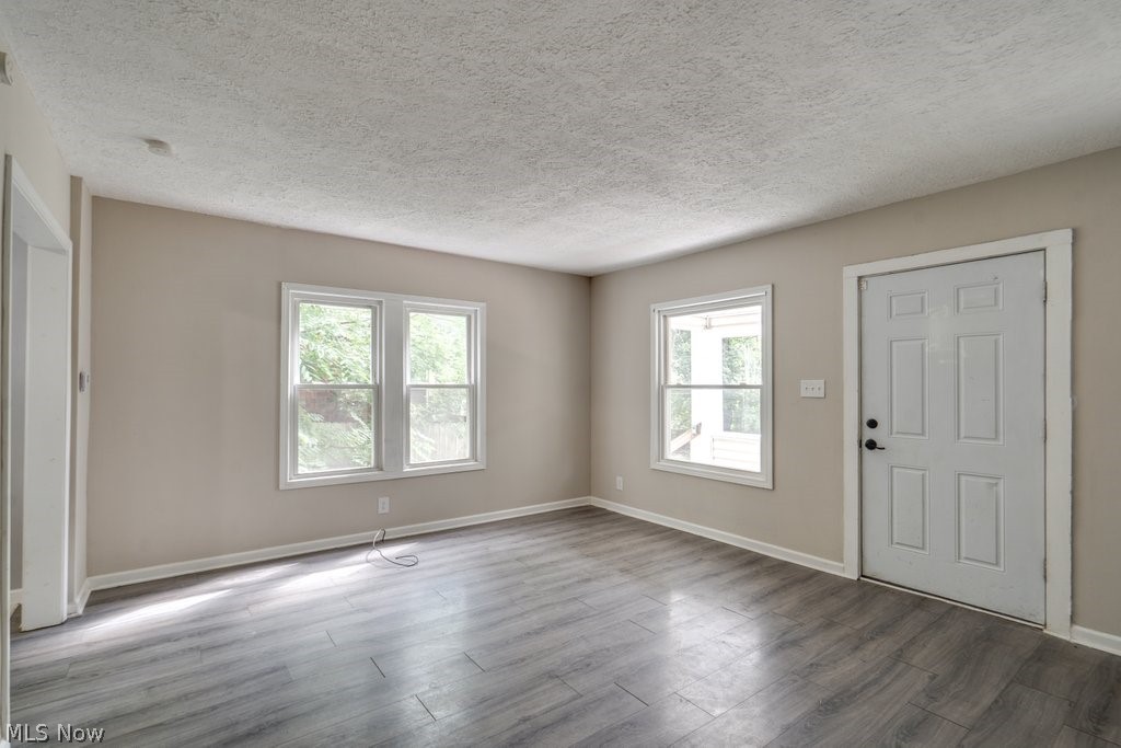 233 Sobul Avenue Property Photo 9