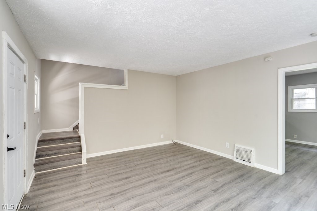 233 Sobul Avenue Property Photo 10