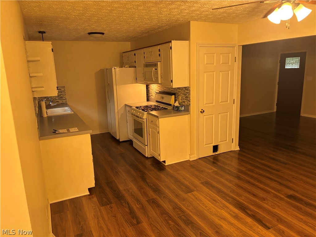 871 Hancock Avenue Property Photo 8