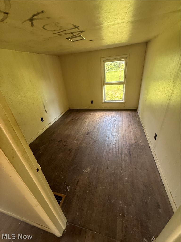 3573 Pershing Avenue Property Photo 8