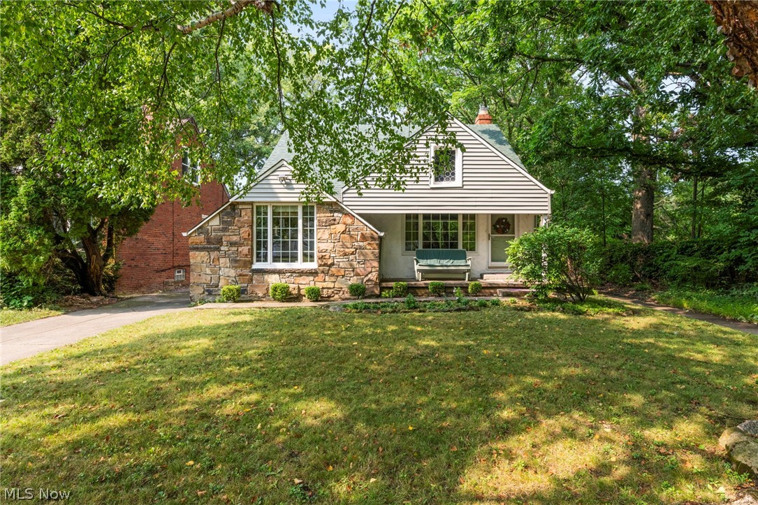 3849 Bainbridge Road Property Photo 1