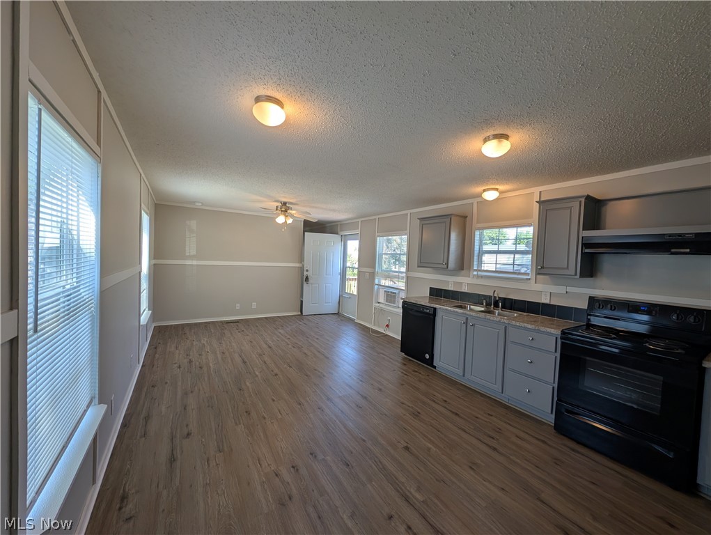 215 Cedar Brook Drive Property Photo 6
