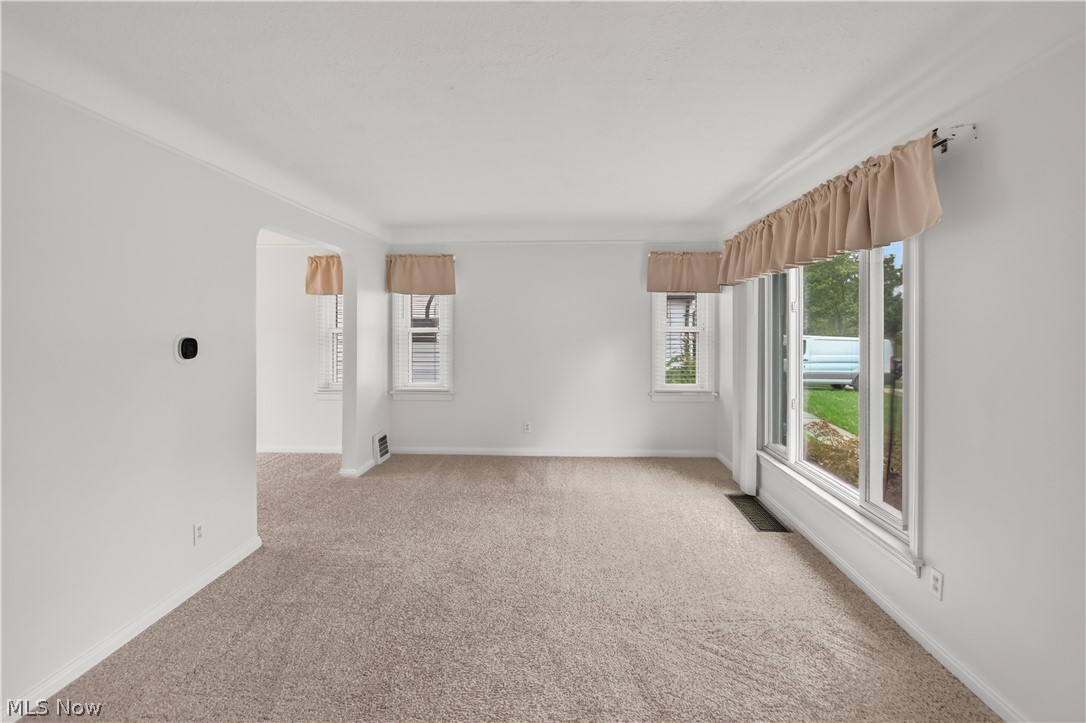8120 Pelham Drive Property Photo 4