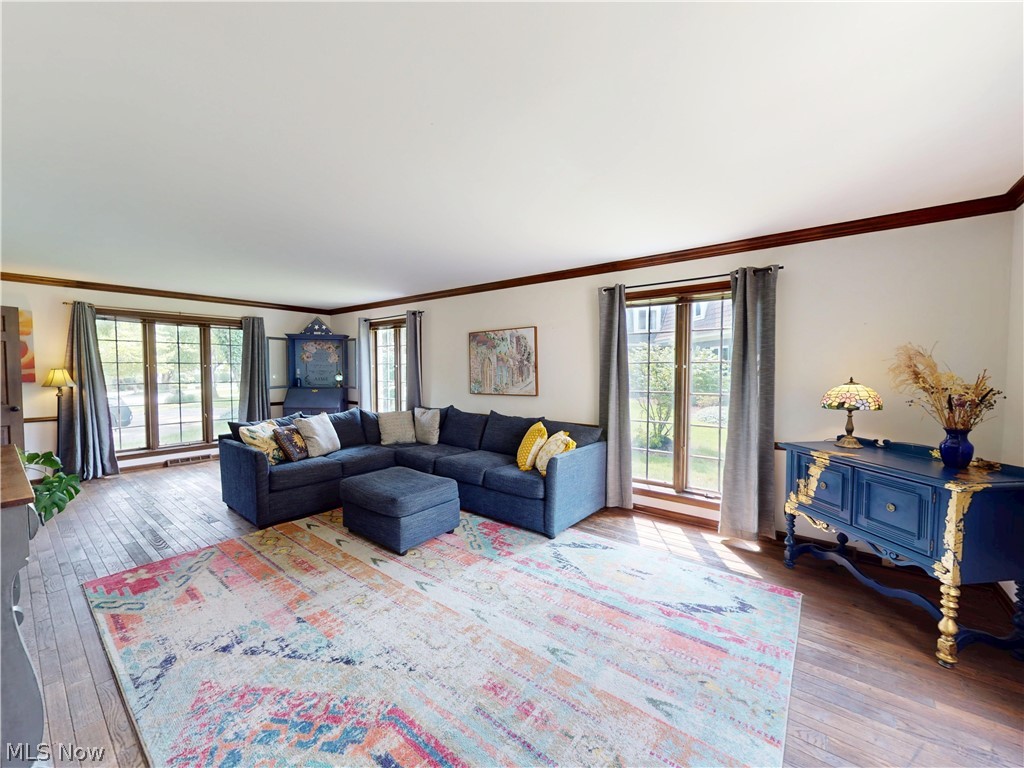 3554 Rolling Hills Drive Property Photo 4
