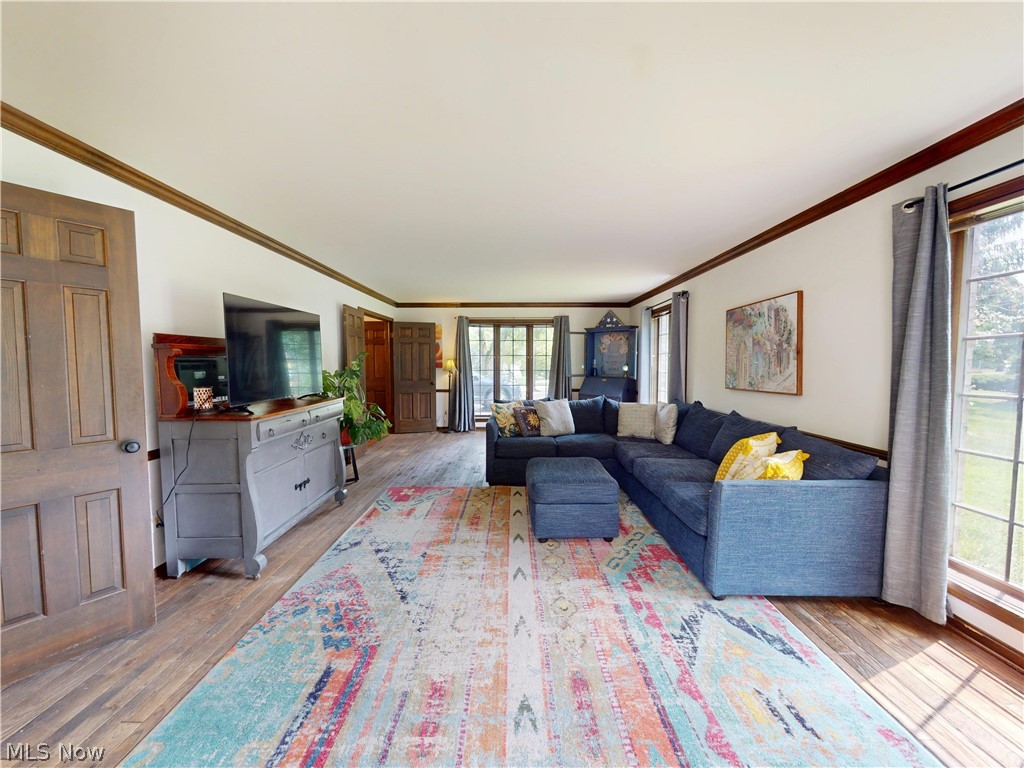 3554 Rolling Hills Drive Property Photo 6