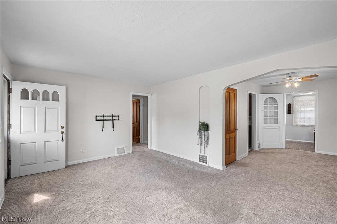 424 E 326th Street Property Photo 4