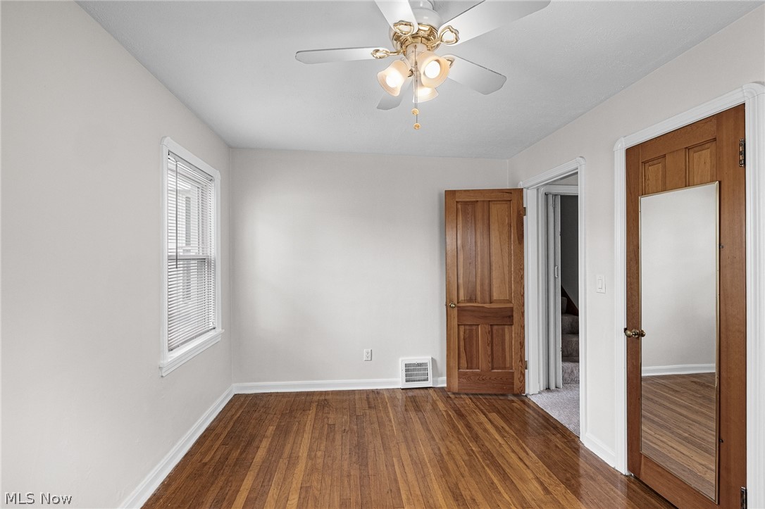 424 E 326th Street Property Photo 16