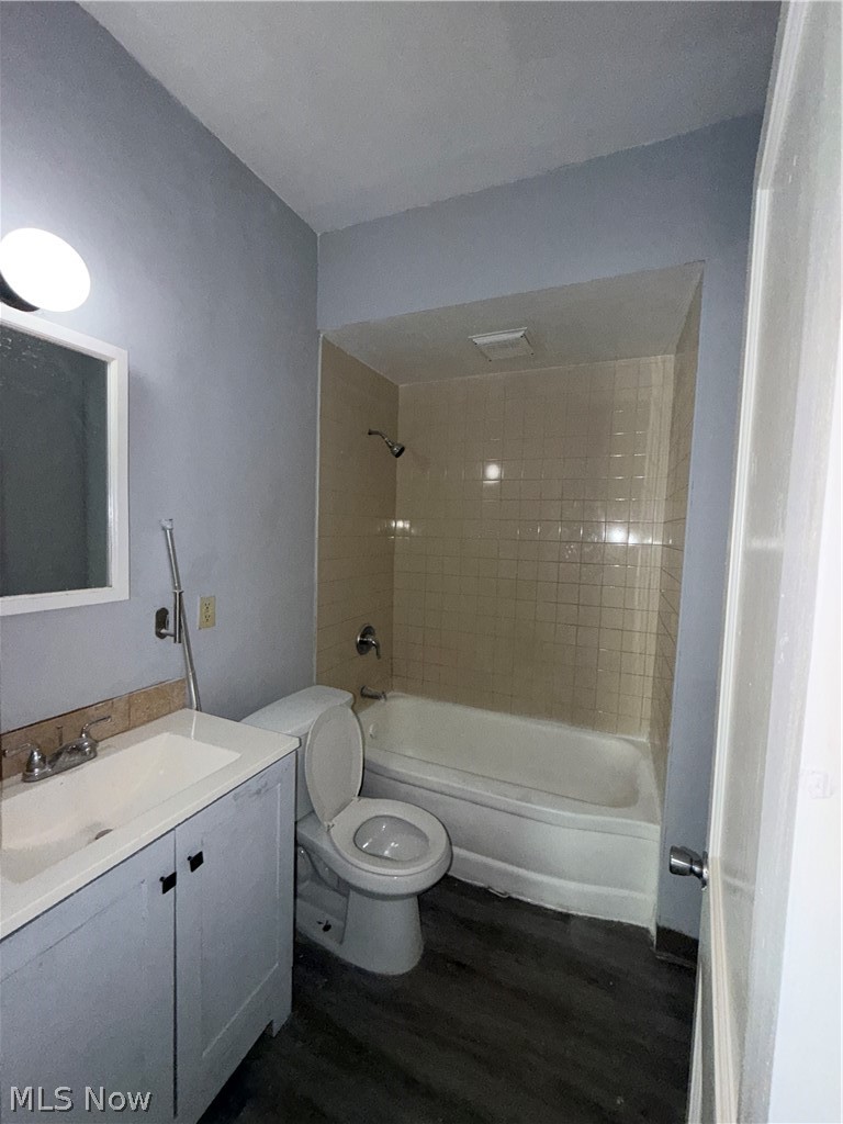 11721 Hamlen Avenue #dn Property Photo 7