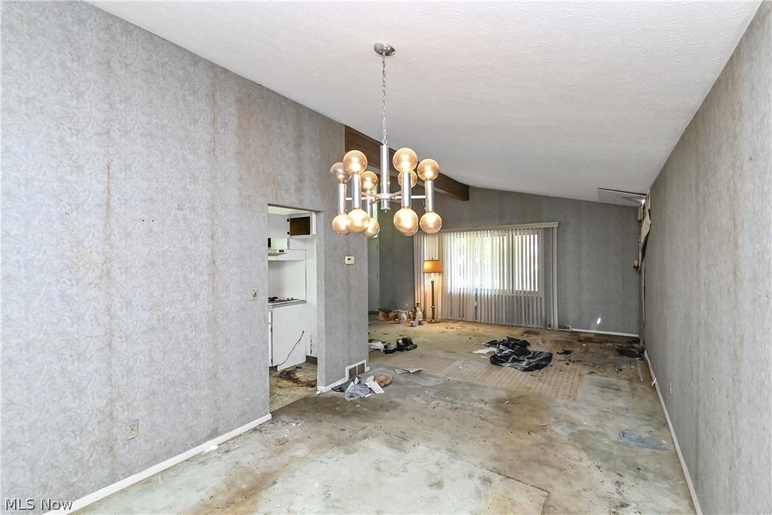 5392 Meadow Wood Boulevard Property Photo 2
