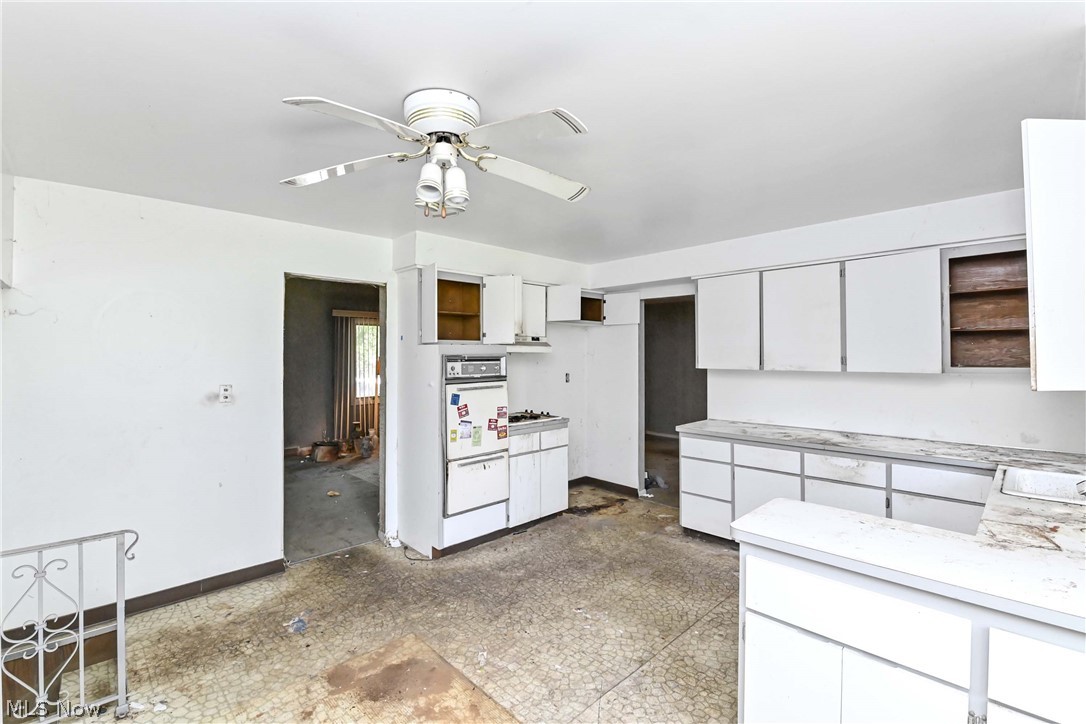 5392 Meadow Wood Boulevard Property Photo 8