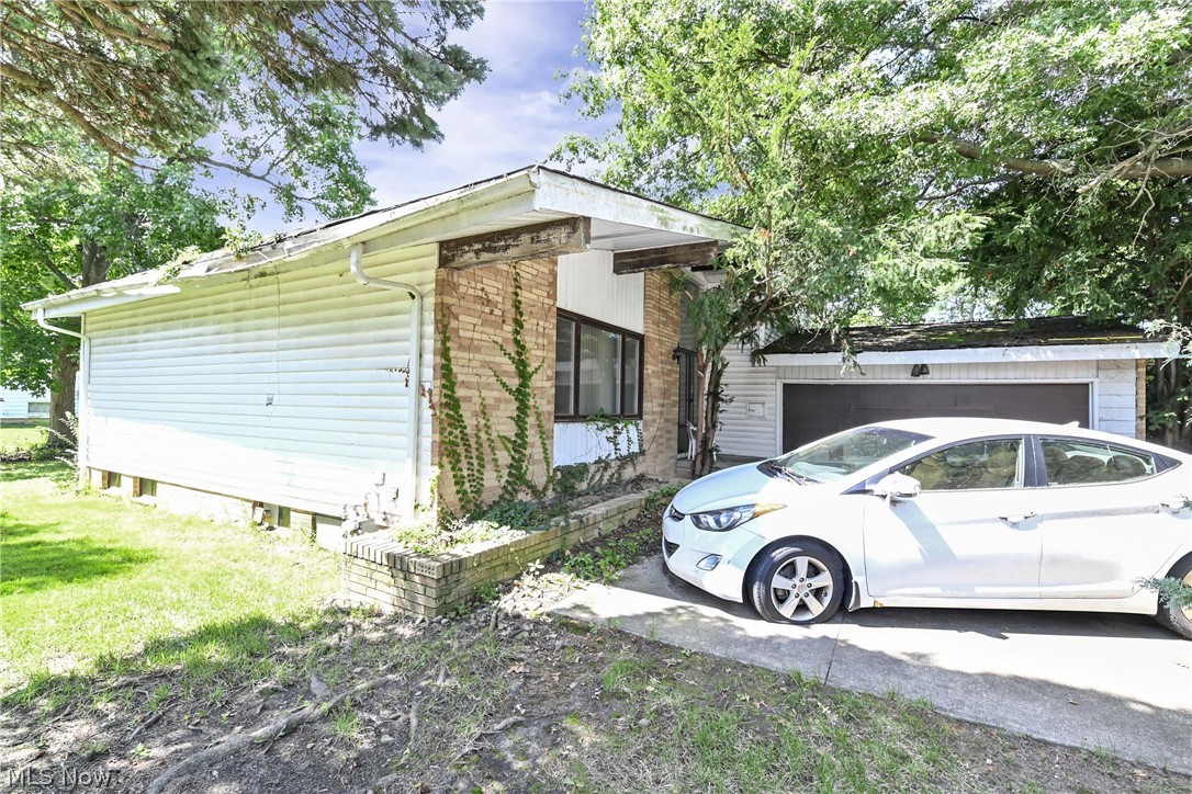 5392 Meadow Wood Boulevard Property Photo 19