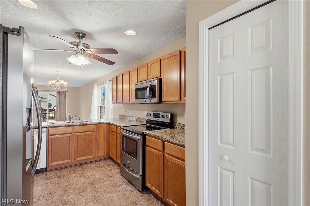 37470 Tail Feather Drive Property Photo 7