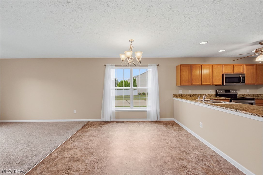 37470 Tail Feather Drive Property Photo 12