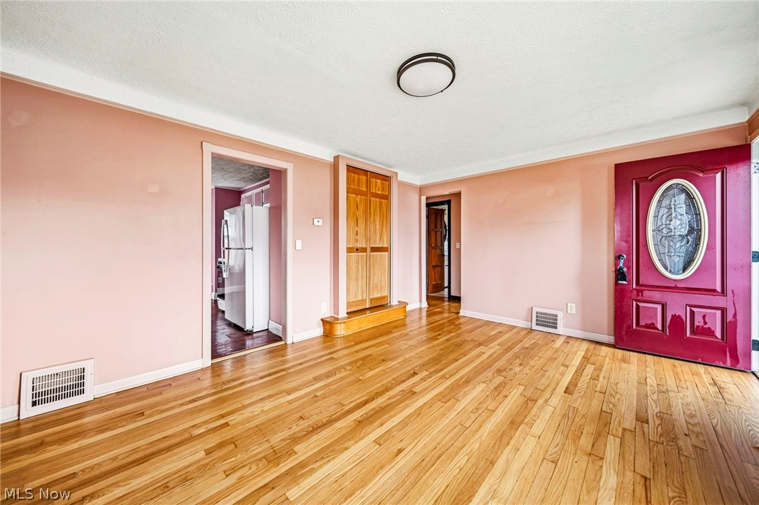 229 E 326th Street Property Photo 5