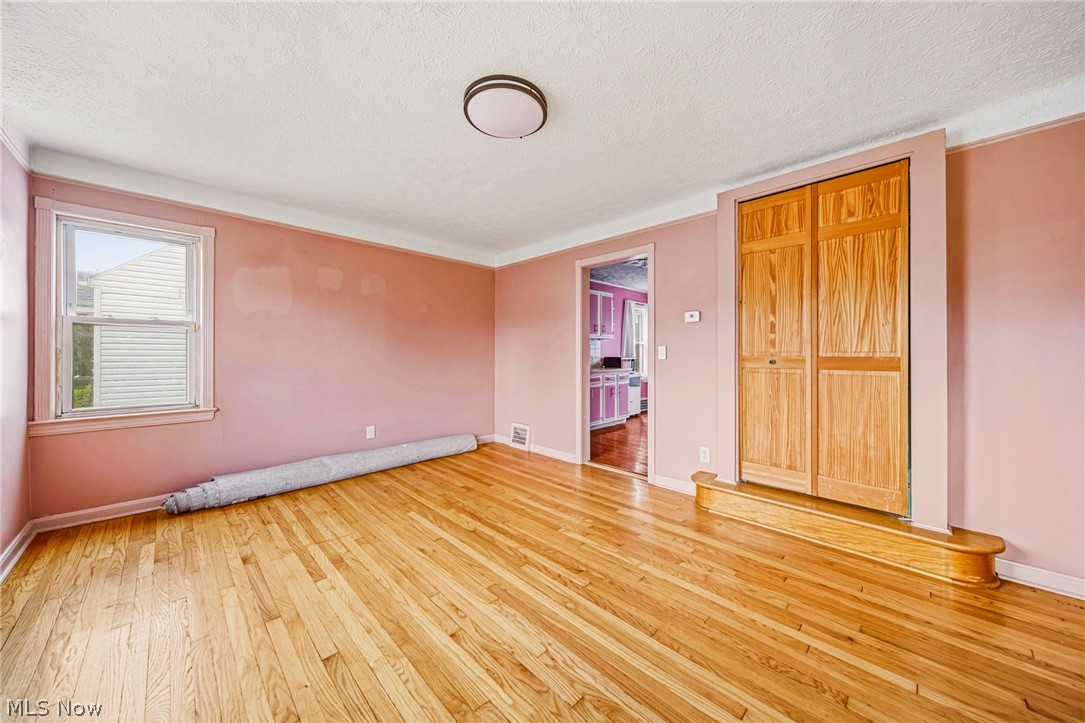 229 E 326th Street Property Photo 7