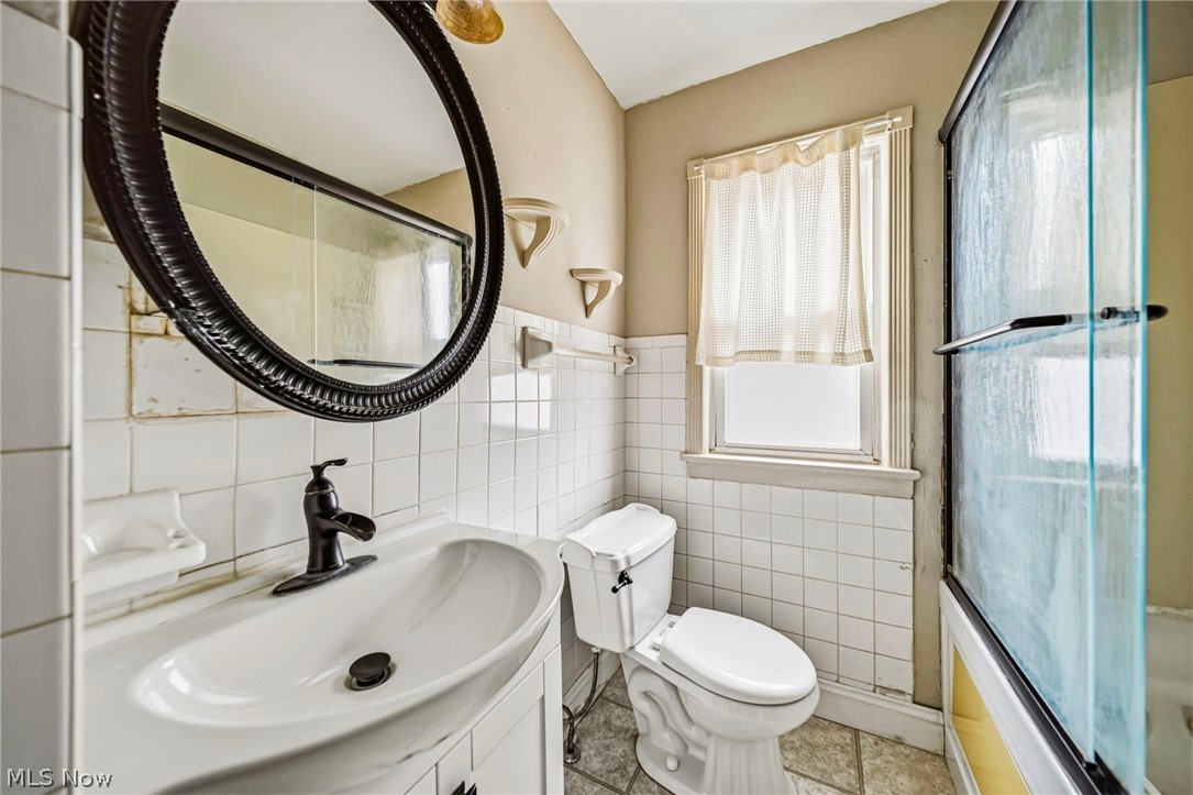 229 E 326th Street Property Photo 13
