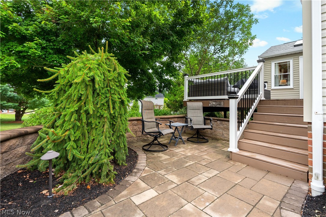 6633 Olde Stone Circle Ne Property Photo 5