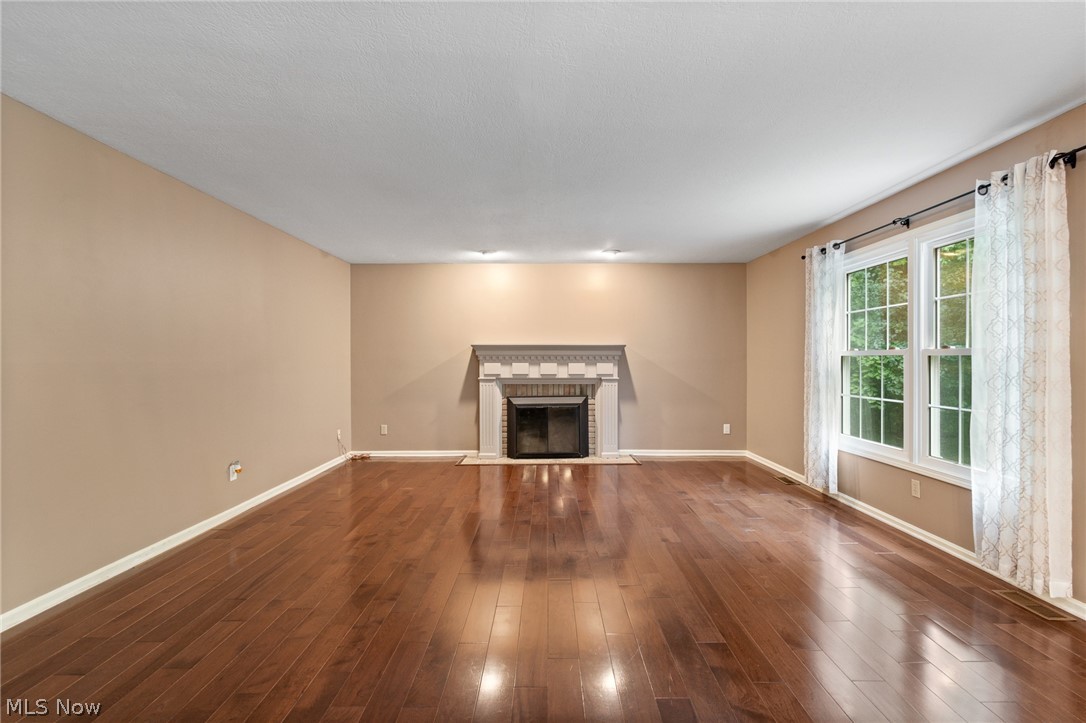 5825 Nicholson Drive Property Photo 10