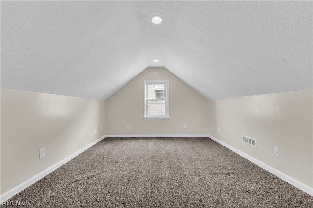 10518 Langton Avenue Property Photo 14