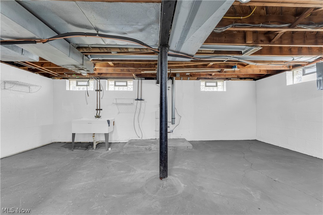 10518 Langton Avenue Property Photo 18