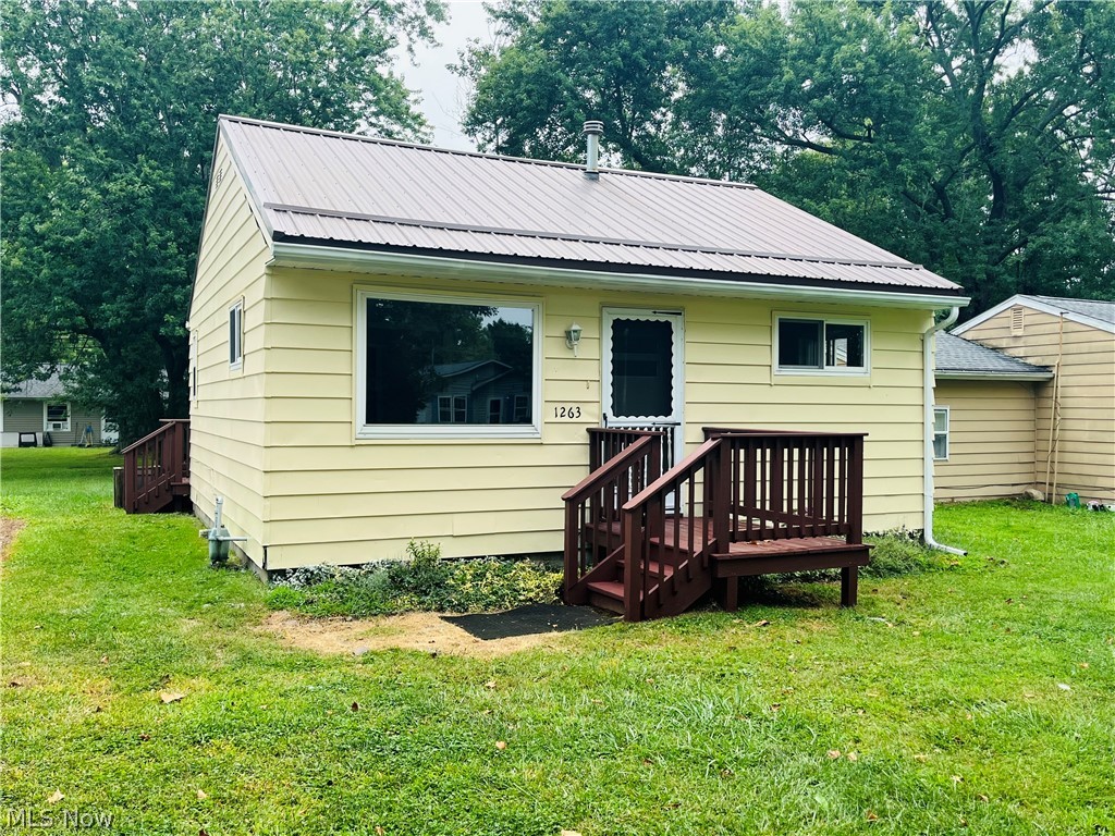1263 Oxford Drive Property Photo 1