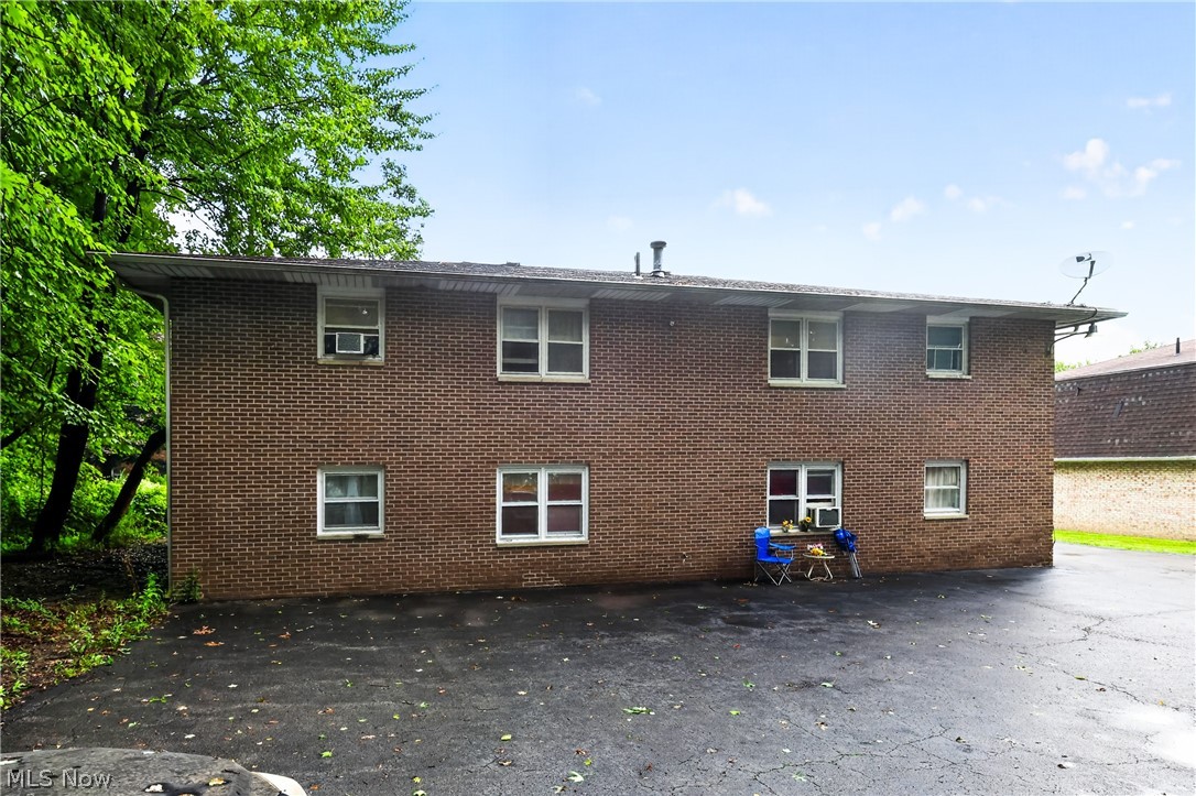 681 Cook Avenue Property Photo 7