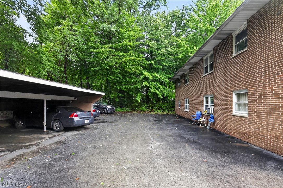 681 Cook Avenue Property Photo 8