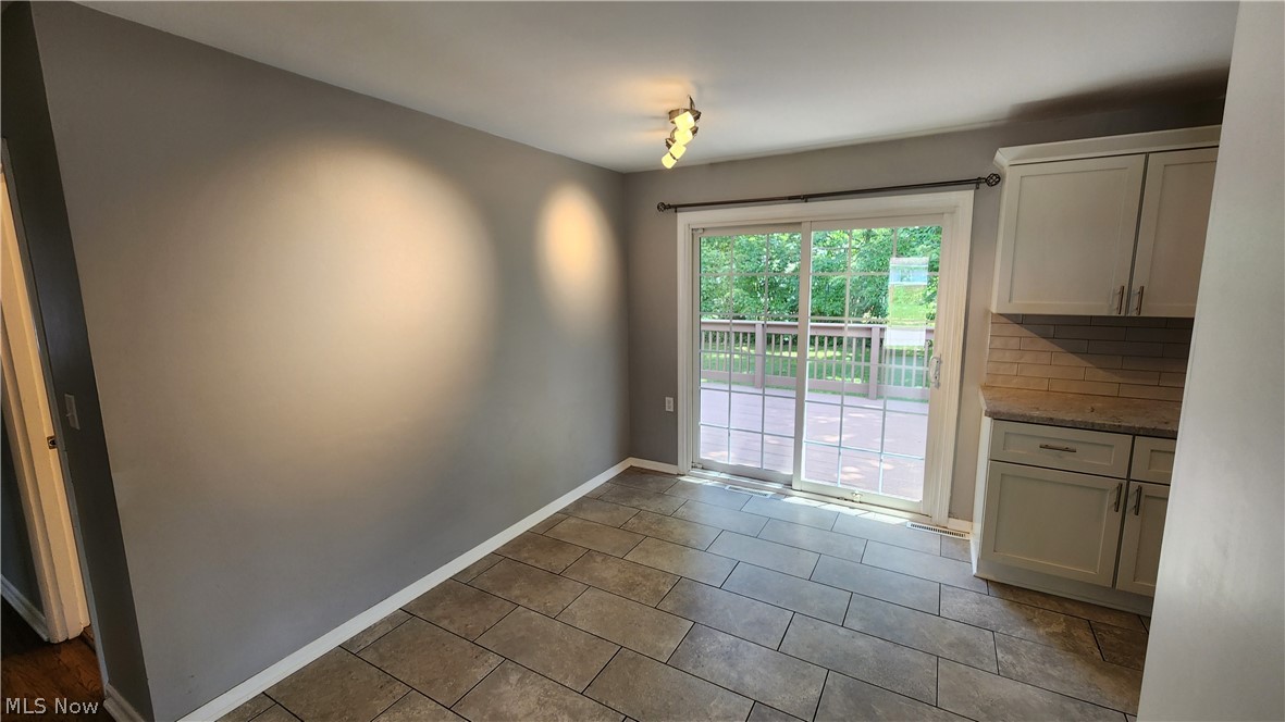 2491 Samira Road Property Photo 6