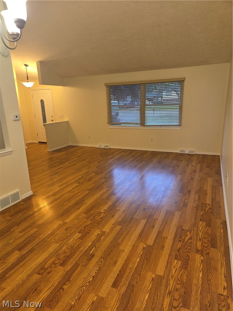 8218 Comet Court Property Photo 4