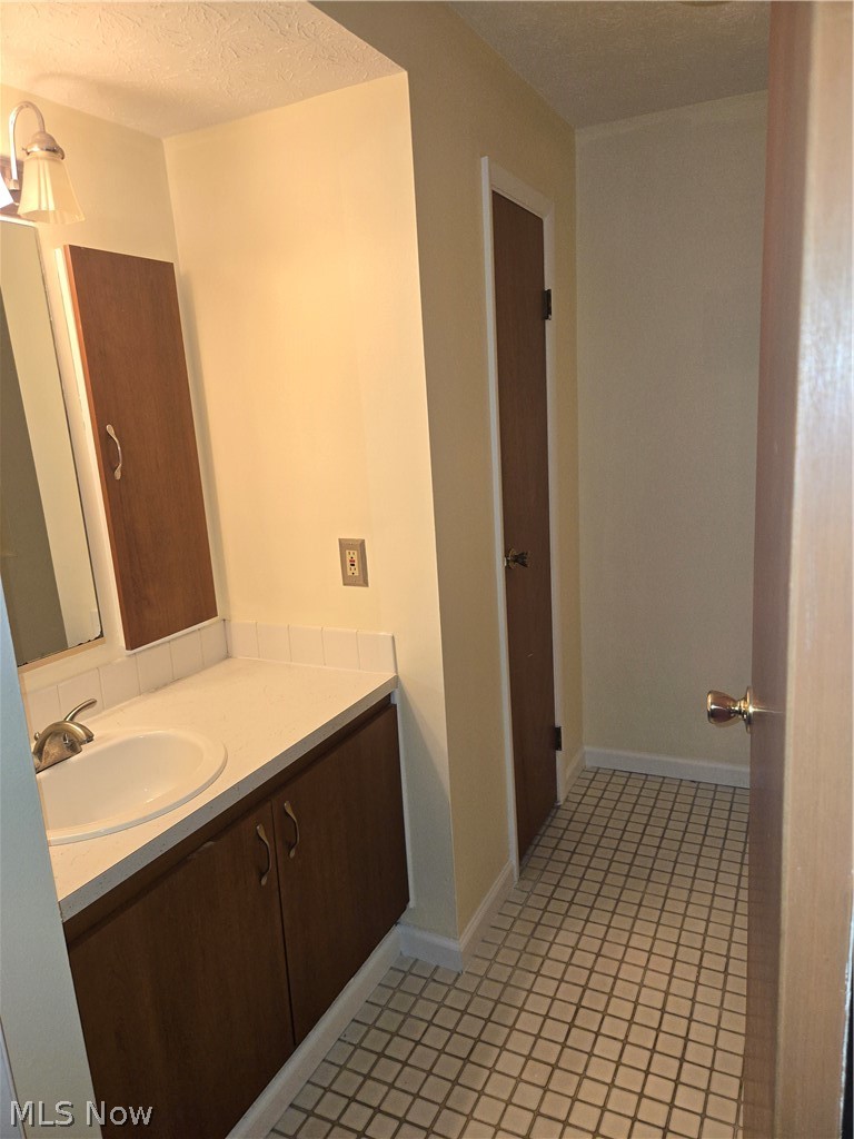 8218 Comet Court Property Photo 12