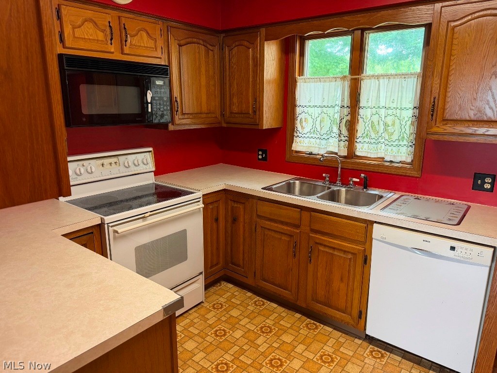 8311 S Elyria Road Property Photo 5