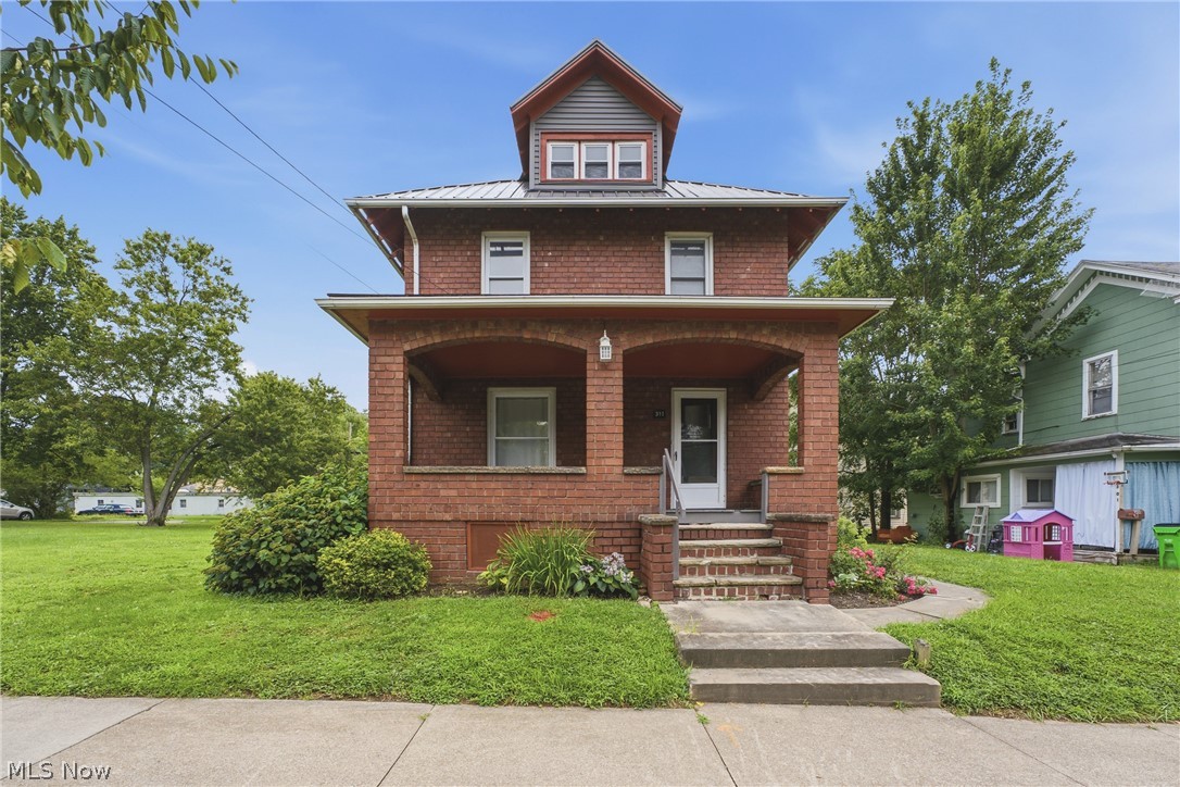 311 Spink Street Property Photo 1