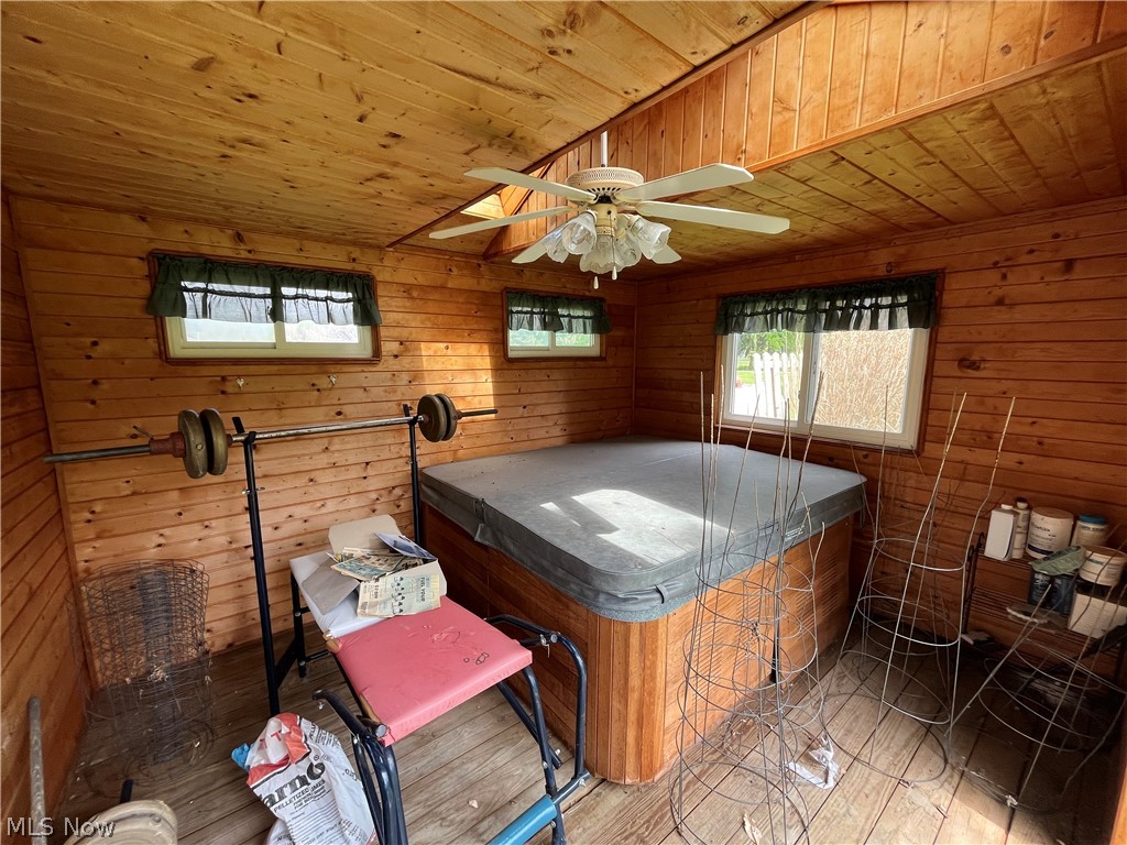 5921 Pine Street Property Photo 36