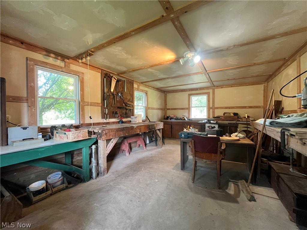 5921 Pine Street Property Photo 43