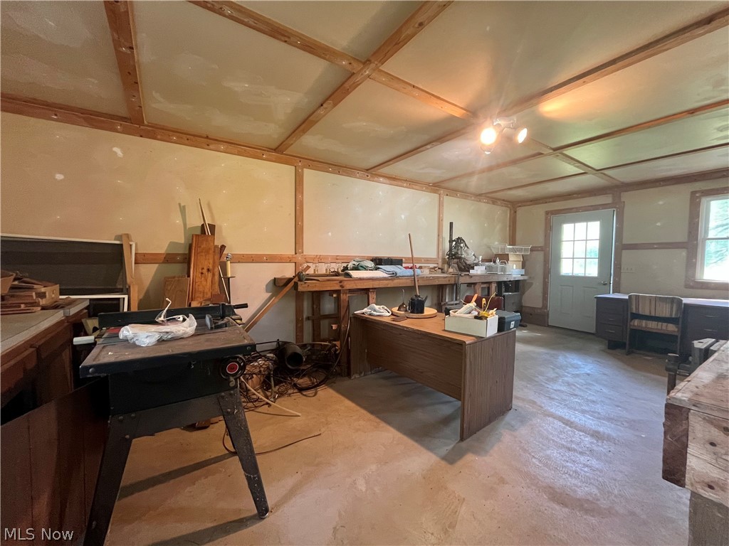 5921 Pine Street Property Photo 45