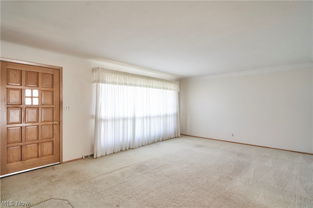 29581 Robert Street Property Photo 7