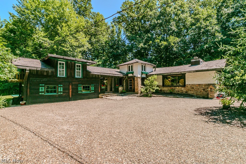 37075 Skyline Drive Property Photo 2