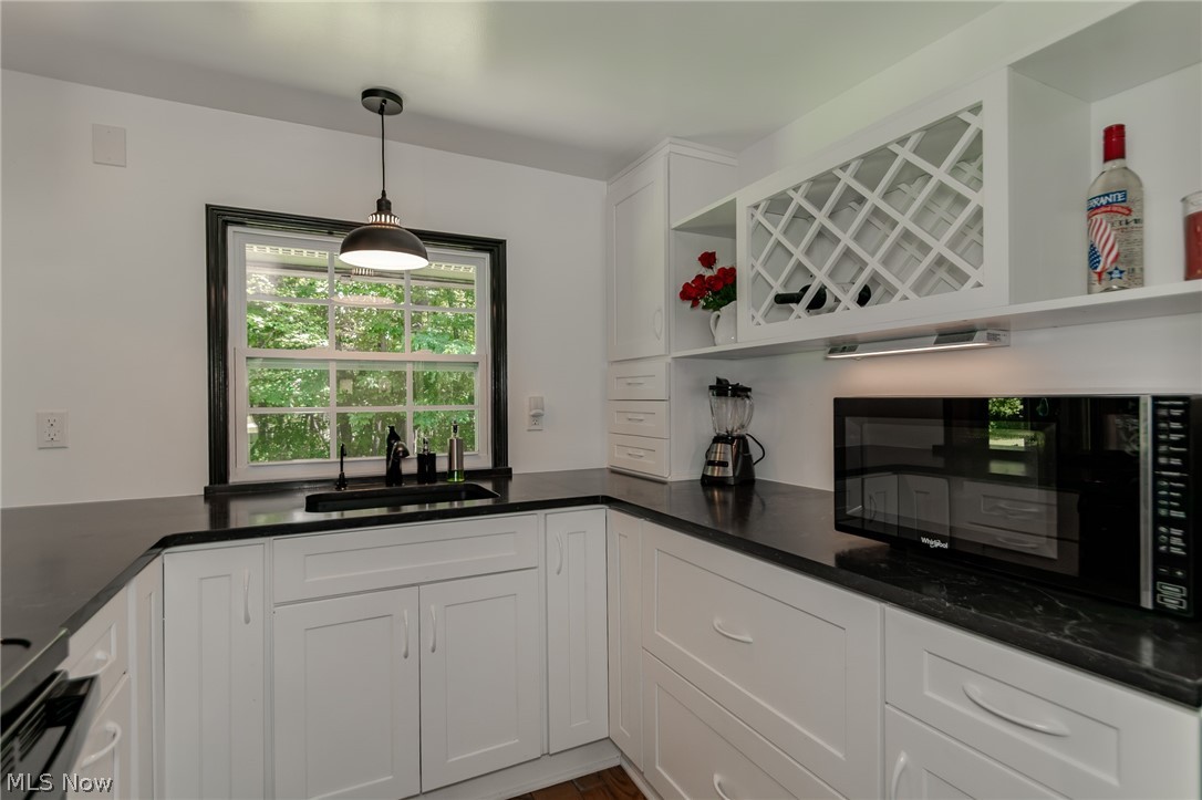 37075 Skyline Drive Property Photo 6