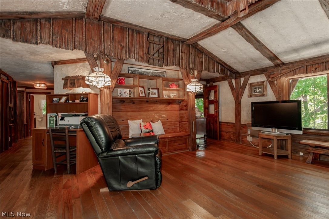 37075 Skyline Drive Property Photo 11